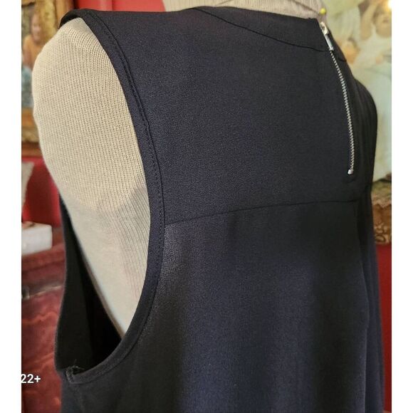 T8  Paper Crane Black Sleeveless Blouse with Back Zipper - Picture 4 of 10